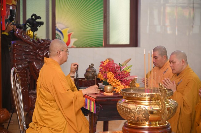 Holding Pravaranà Ceremony of the Director Board (DB) of Hoc Mon district's Vietnam Buddhist Sangha (VBS)